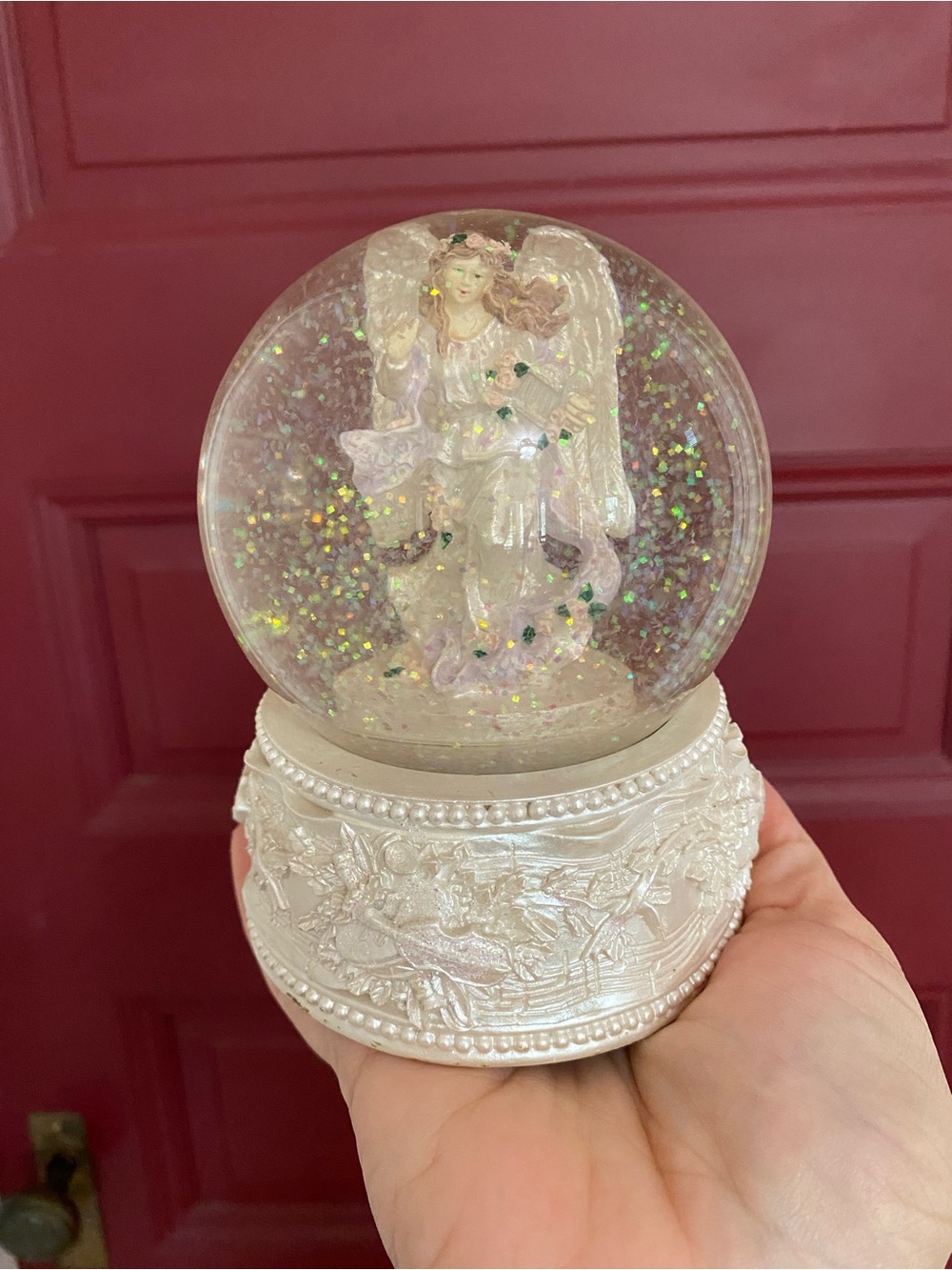 Musical water globe